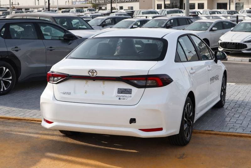 2026 Toyota Corolla XLI HEV thumbnail 6