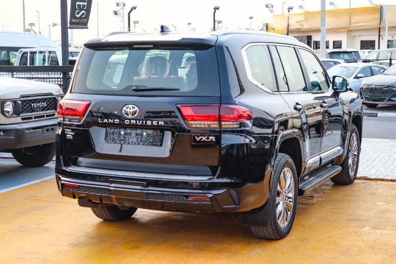 2026 Toyota Land Cruiser VXR thumbnail 4