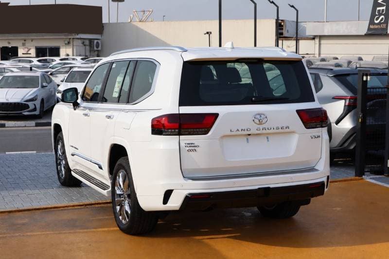 2026 Toyota Land Cruiser VXR thumbnail 4