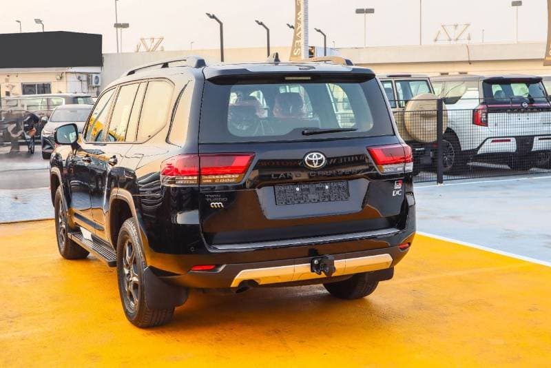 2026 Toyota Land Cruiser GR SPORT thumbnail 4