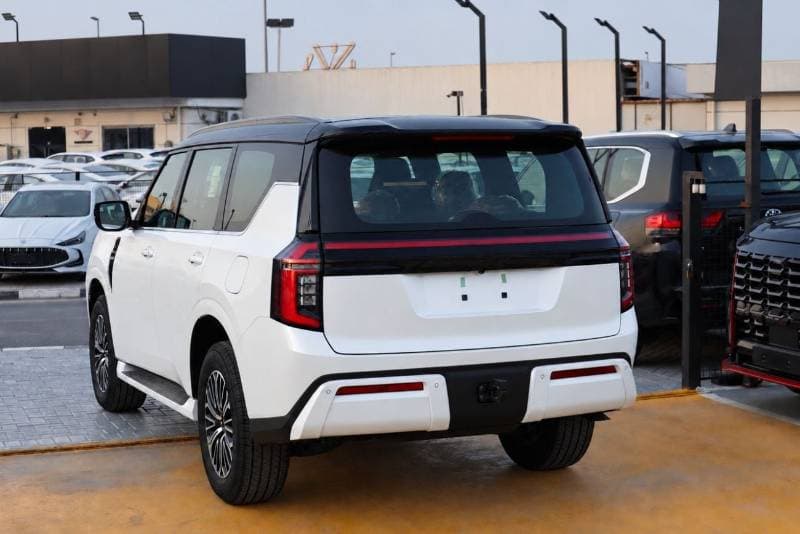 2026 Nissan Patrol SE PLATINUM CITY thumbnail 3