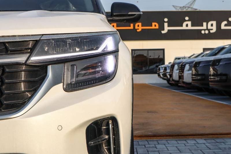 2025 Kia Seltos EX thumbnail 6
