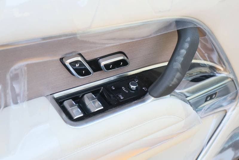 2026 Land Rover Range Rover AUTOBIOGRAPHY P530 thumbnail 8