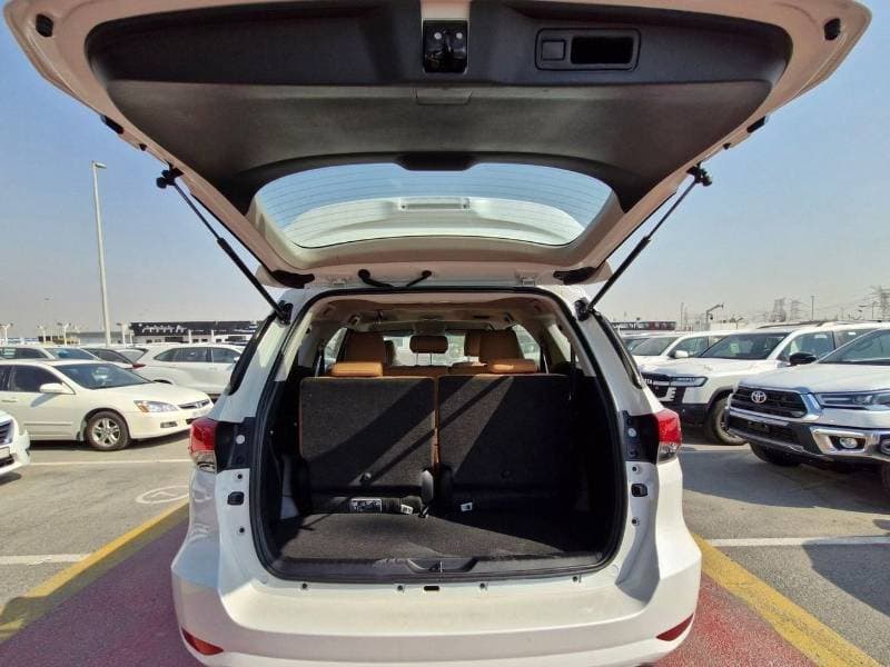 2025 Toyota Fortuner EXR thumbnail 5