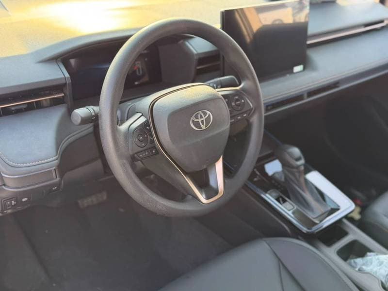 2026 Toyota Corolla XLI HEV thumbnail 7