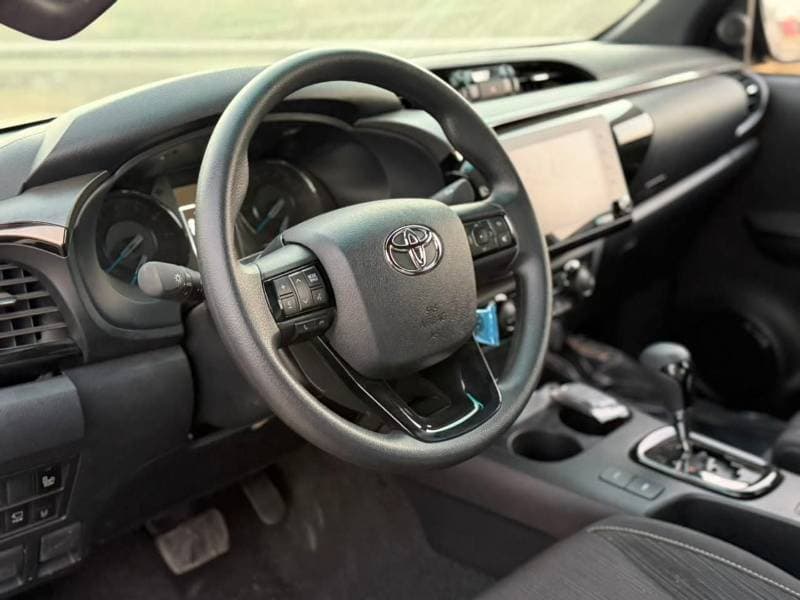 2026 Toyota Hilux ADVENTURE thumbnail 6