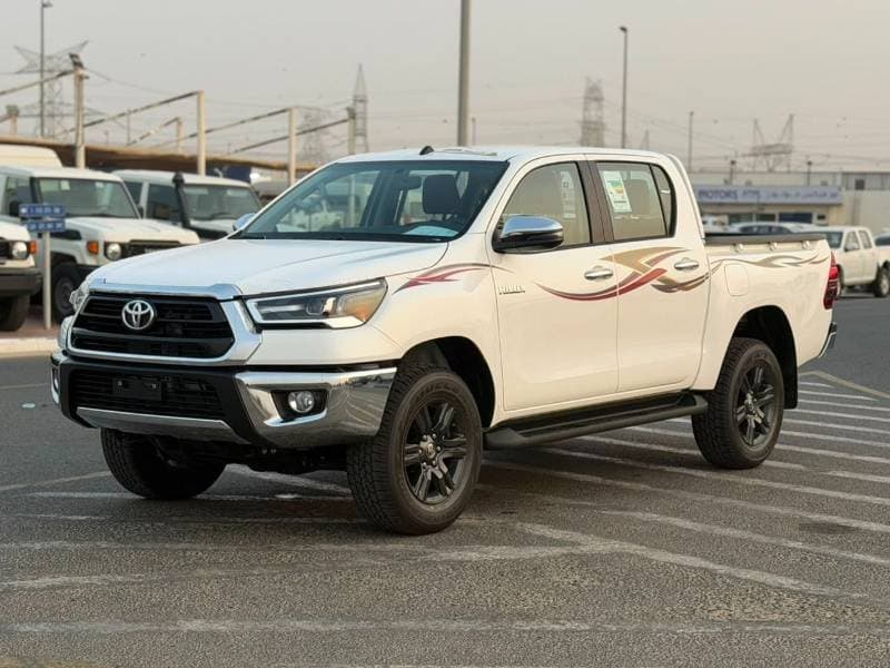 2026 Toyota Hilux GLX thumbnail 3