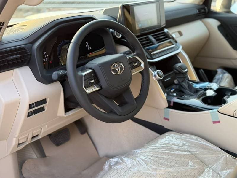 2026 Toyota Land Cruiser GXR thumbnail 8