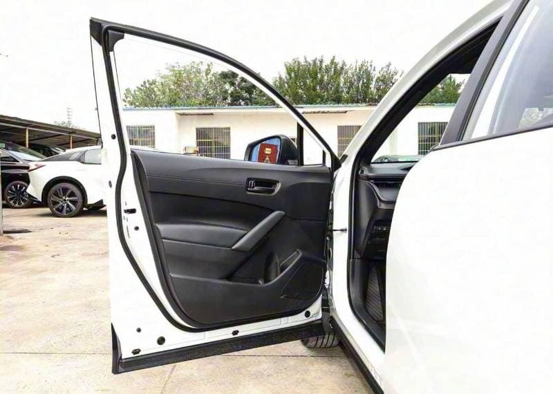 2026 Toyota Corolla Cross XL thumbnail 3
