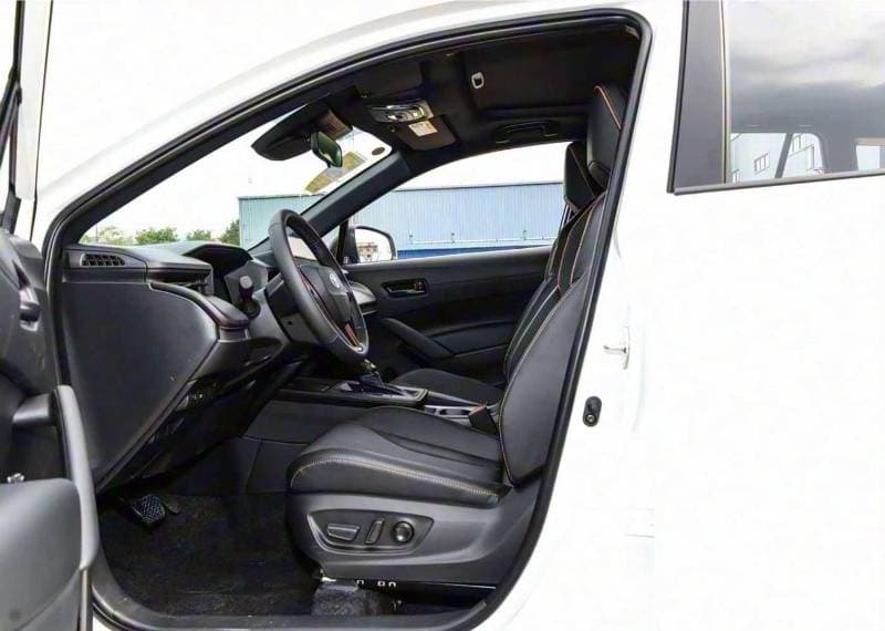 2026 Toyota Corolla Cross XL thumbnail 4