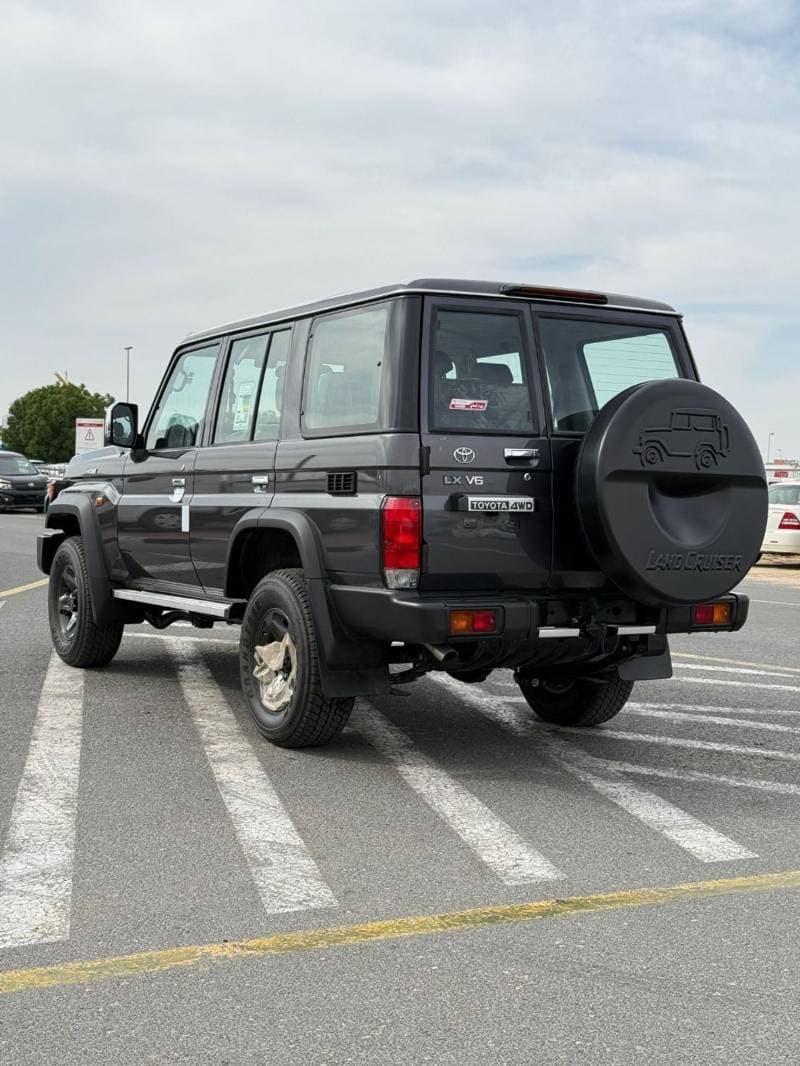 2026 Toyota Land Cruiser 70 LC76 HT VXR thumbnail 4