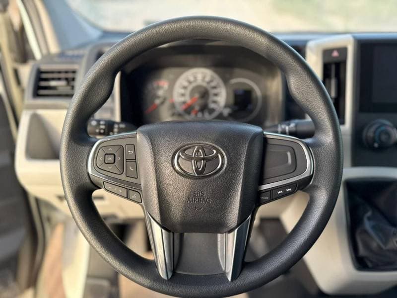 2025 Toyota Hiace thumbnail 7