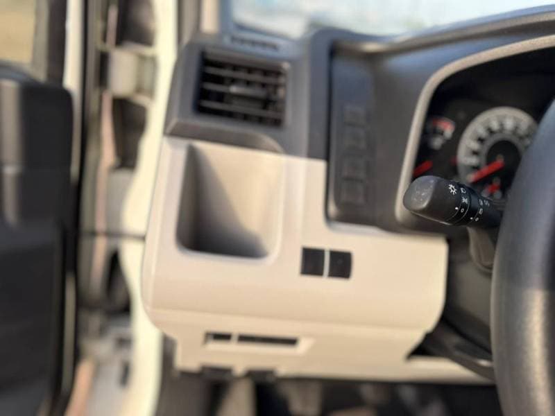 2025 Toyota Hiace thumbnail 6