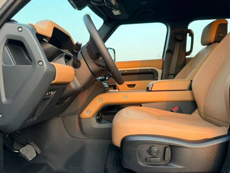 2026 Land Rover Defender 110 X DYNAMIC HSE P400 thumbnail 4