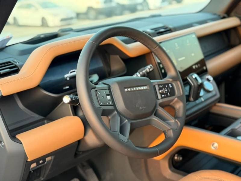 2026 Land Rover Defender 110 X DYNAMIC HSE P400 thumbnail 8
