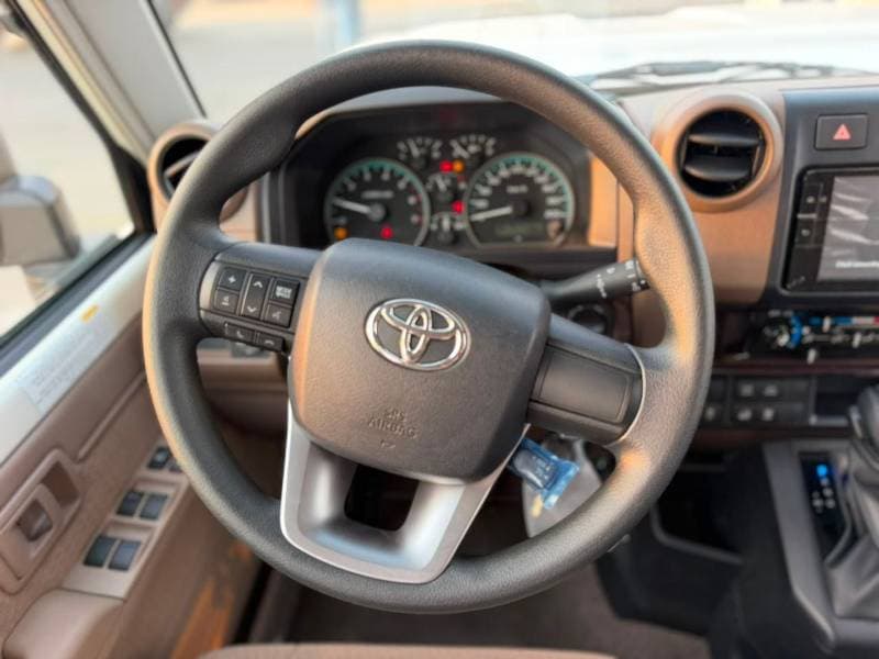 2026 Toyota Land Cruiser 70 LC76 HT VXR thumbnail 8