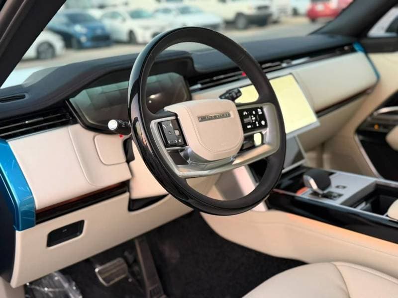 2026 Land Rover Range Rover HSE P400 thumbnail 7