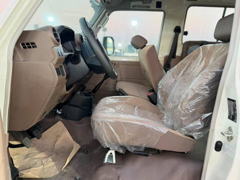 2026 Toyota Land Cruiser 70 LC 78 HARDTOP 4.0L MT thumbnail 4