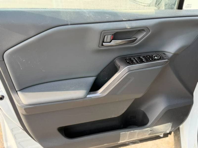 2026 Toyota RAV4 XLE thumbnail 5