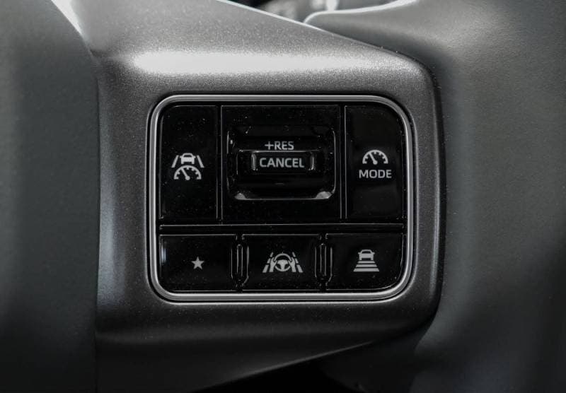 2026 Toyota RAV4 LTD HEV thumbnail 7