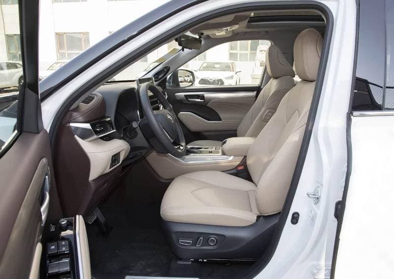 2026 Toyota Highlander VXR thumbnail 4