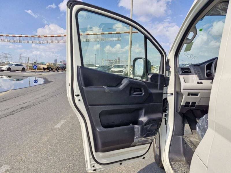 2026 Toyota Hiace GL thumbnail 4