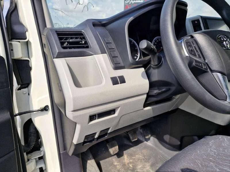 2026 Toyota Hiace GL thumbnail 6