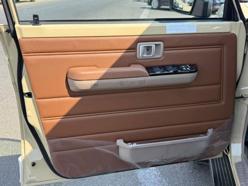 2025 Toyota Land Cruiser Pick Up thumbnail 4