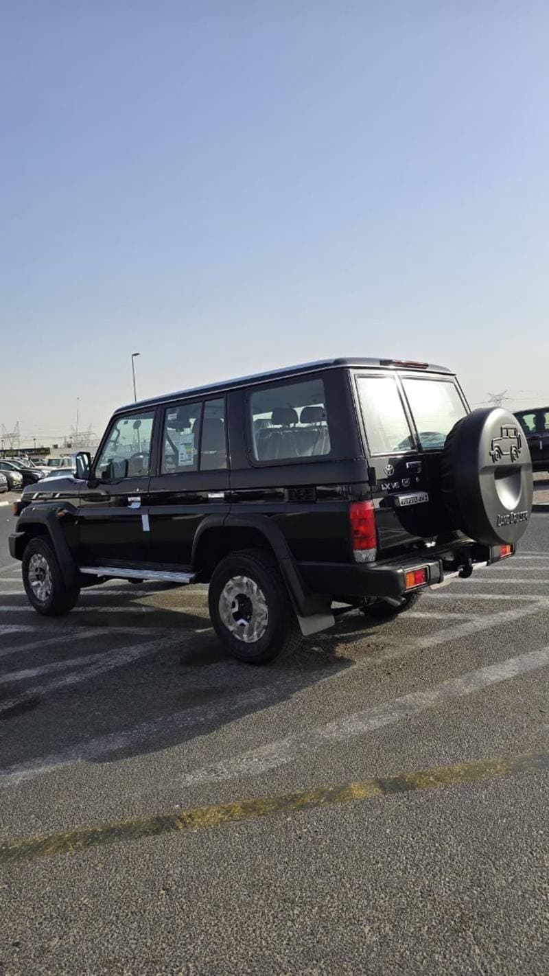2026 Toyota Land Cruiser 70 LC76 HT VXR thumbnail 5