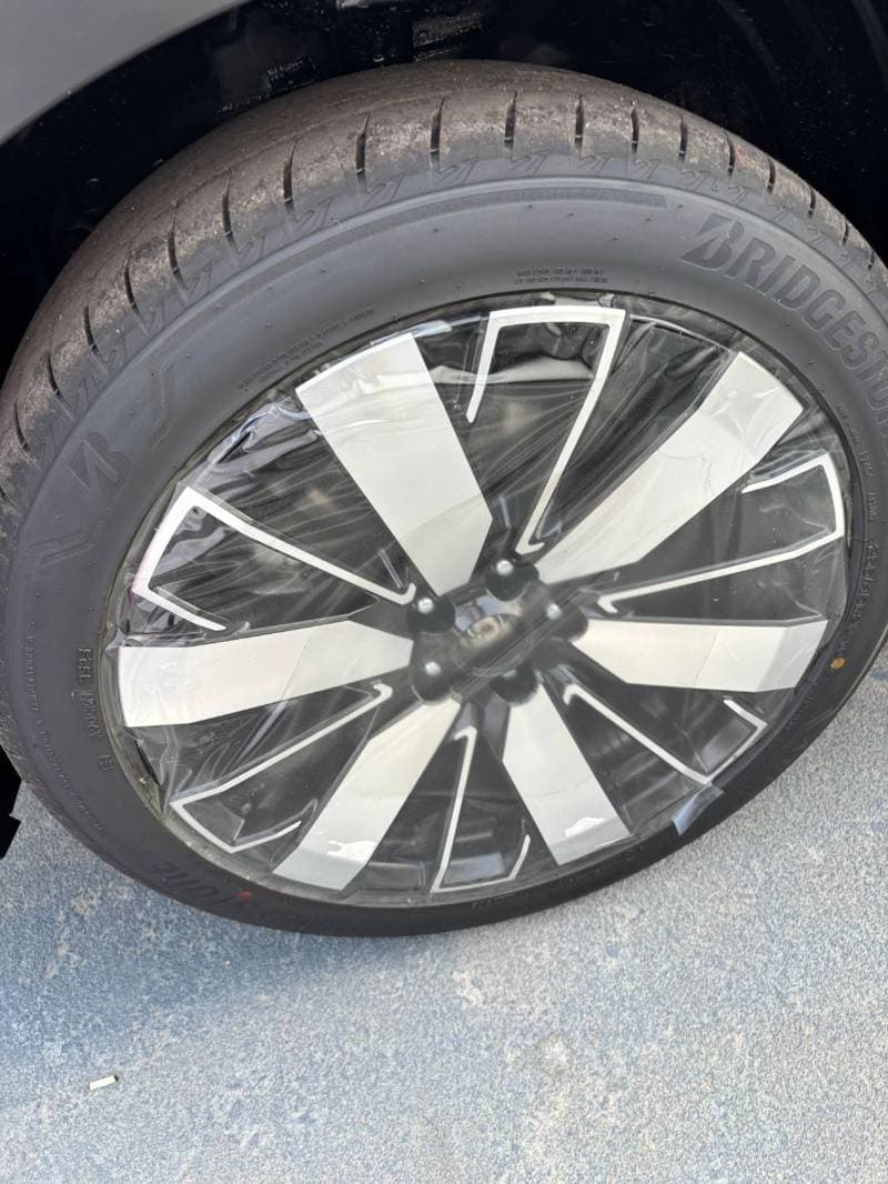 2026 Mitsubishi Outlander PREMIUM LAUNCH EDITION thumbnail 8