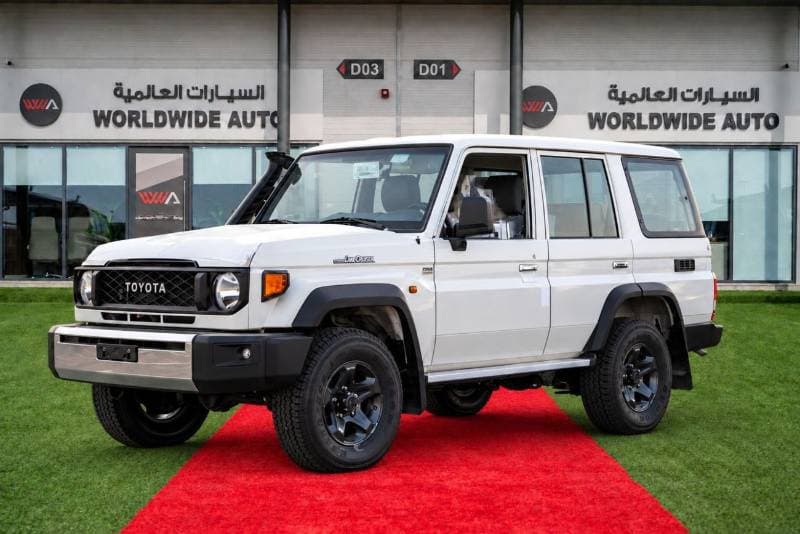 2025 Toyota Land Cruiser S DLX thumbnail 2