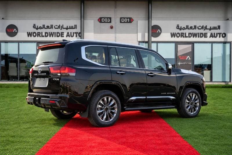 2026 Toyota Land Cruiser VXR thumbnail 6
