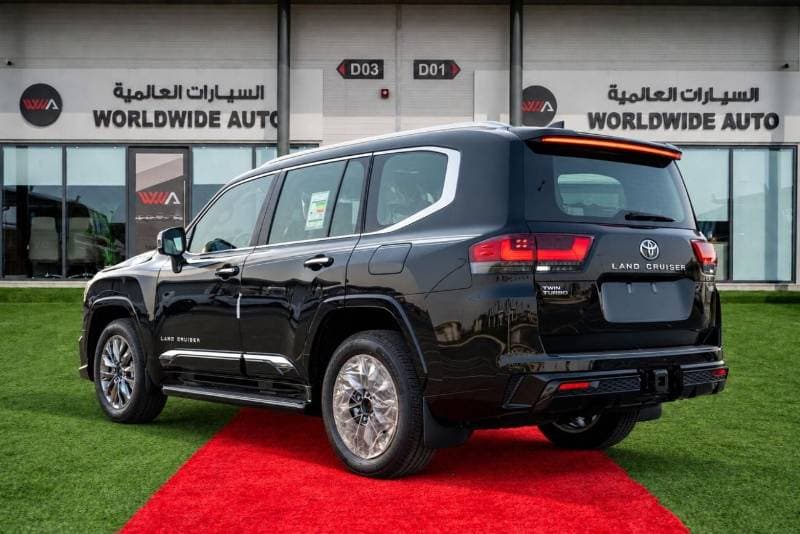 2026 Toyota Land Cruiser VXR thumbnail 8