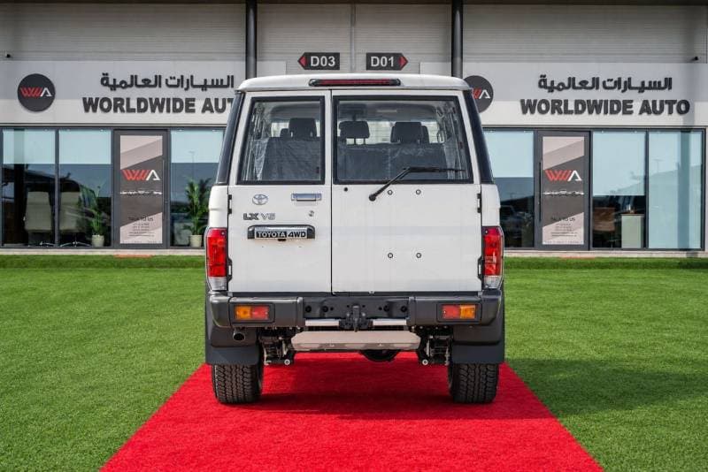 2026 Toyota Land Cruiser 70 LC76 LX thumbnail 4