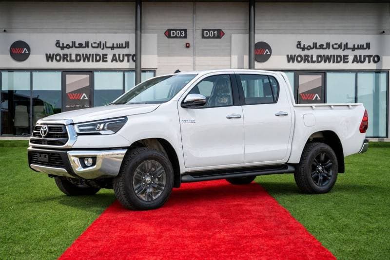 2026 Toyota Hilux SGLX thumbnail 2