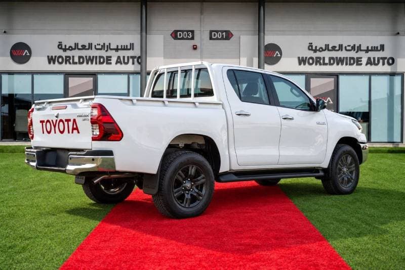 2026 Toyota Hilux SGLX thumbnail 8