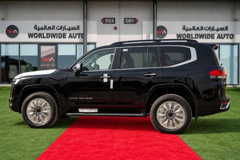 2026 Toyota Land Cruiser VXR thumbnail 2