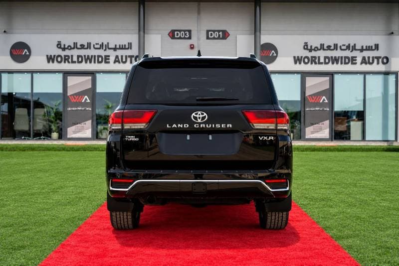 2026 Toyota Land Cruiser VXR thumbnail 4