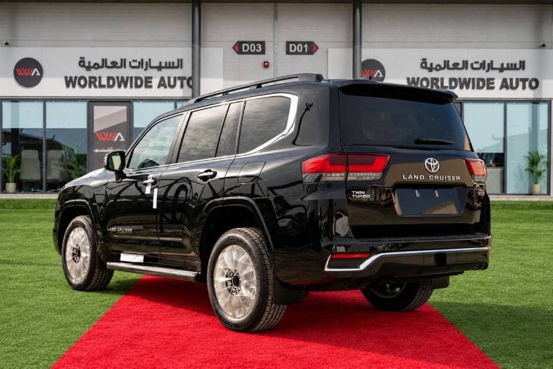 2026 Toyota Land Cruiser VXR thumbnail 7