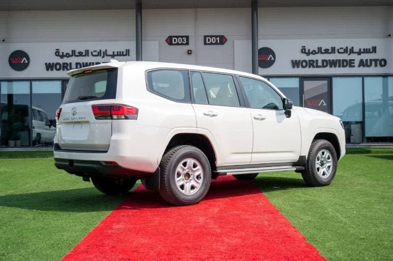 2026 Toyota Land Cruiser LC300 3.3 DIESEL EXR FOUR WHEEL DRIVER 7 SEATS thumbnail 4