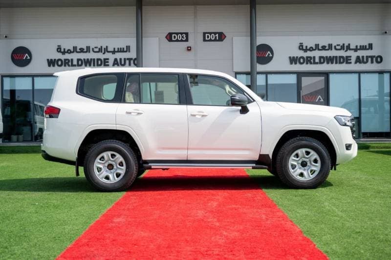 2026 Toyota Land Cruiser LC300 3.3 DIESEL EXR FOUR WHEEL DRIVER 7 SEATS thumbnail 3