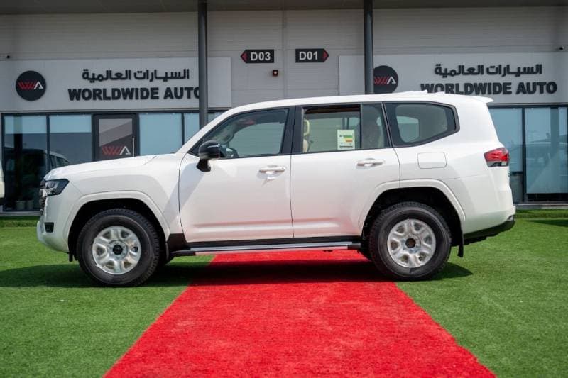 2026 Toyota Land Cruiser LC300 3.3 DIESEL EXR FOUR WHEEL DRIVER 7 SEATS thumbnail 7