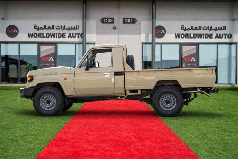 2026 Toyota Land Cruiser Pickup 70 LC 79 STD E1 AUTOMATIC 2026 MODEL thumbnail 4