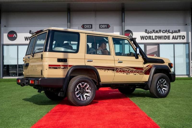 2026 Toyota Land Cruiser 70 HT S DLX thumbnail 2