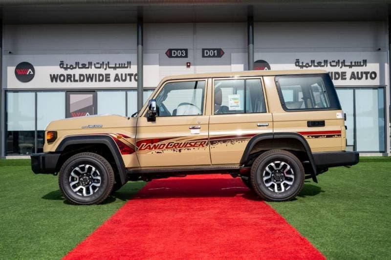 2026 Toyota Land Cruiser 70 HT S DLX thumbnail 5