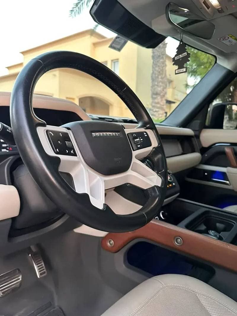 2023 Land Rover Defender thumbnail 6
