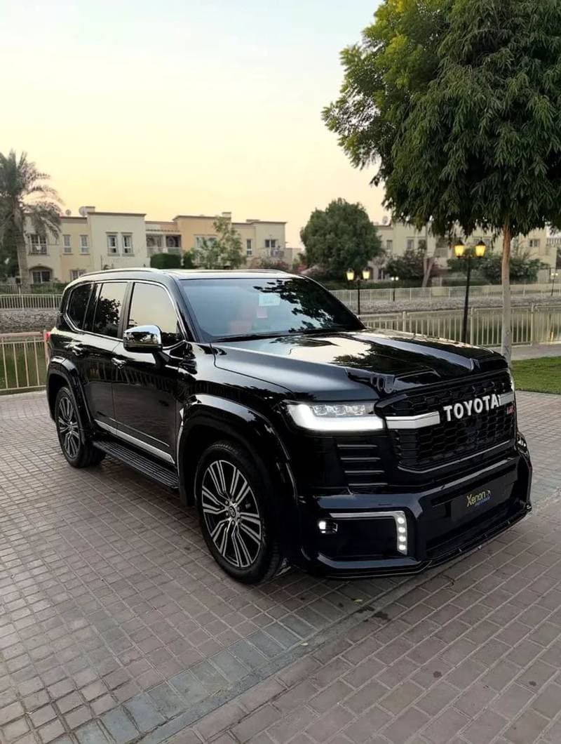 2026 Toyota Land Cruiser VXR thumbnail 6