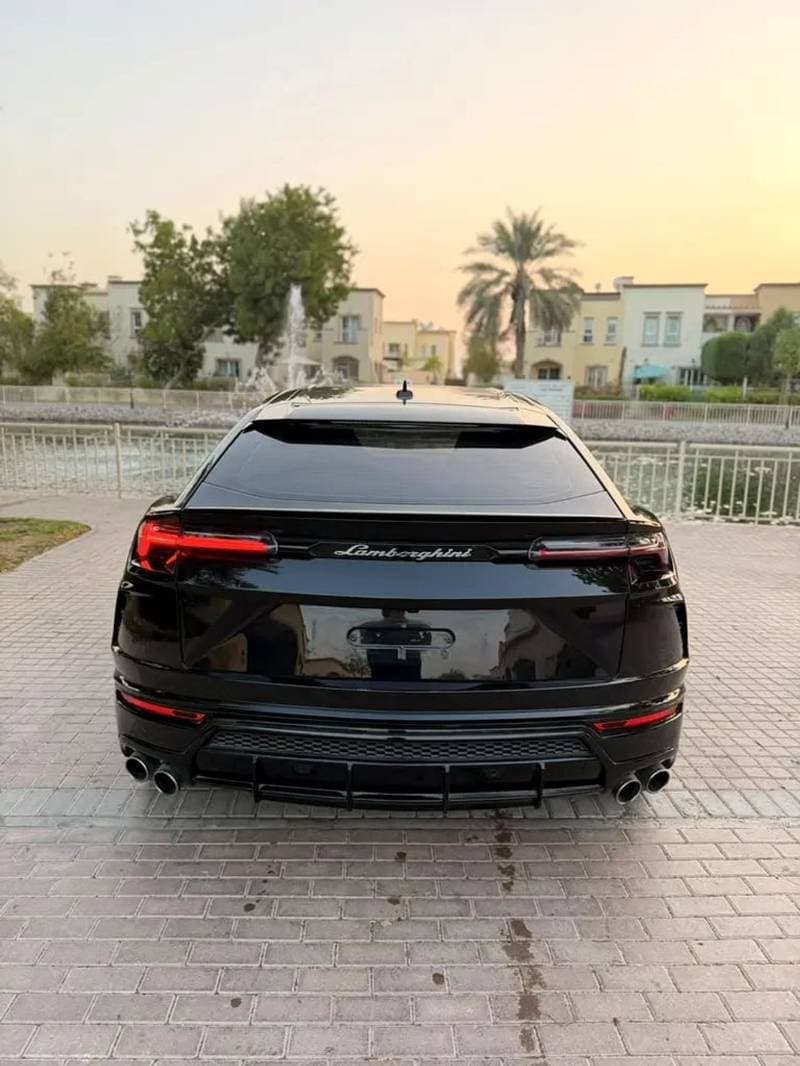 2021 Lamborghini Urus STANDARD thumbnail 6
