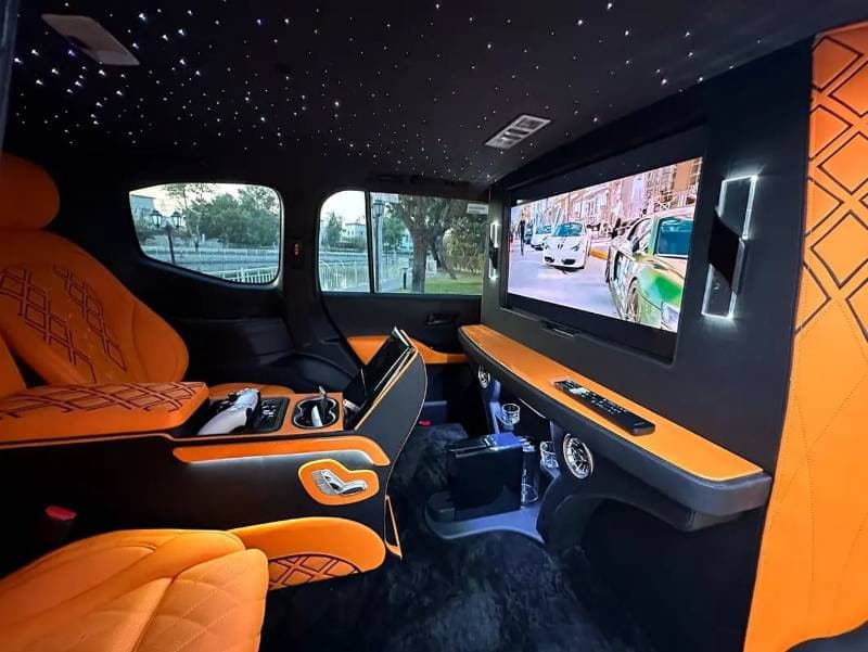 2025 Toyota Land Cruiser thumbnail 7