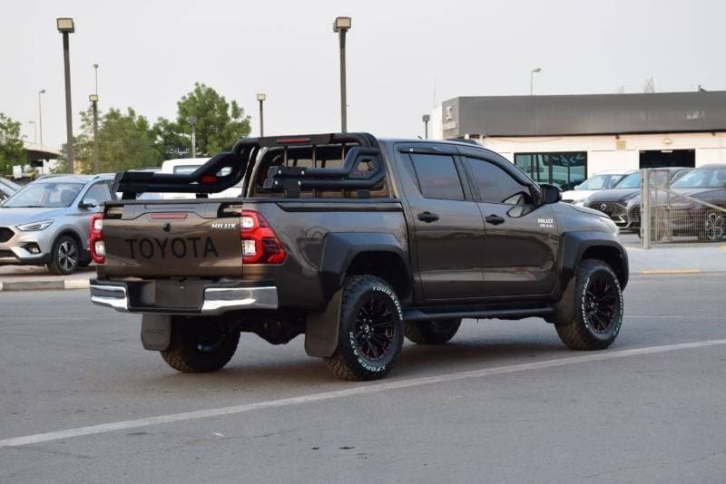 2020 Toyota Hilux thumbnail 4